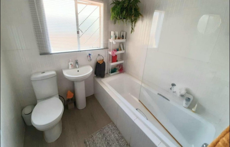 3 Bedroom Property for Sale in Annlin Gauteng