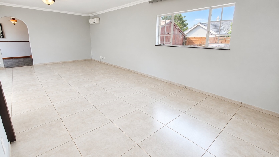 3 Bedroom Property for Sale in Pierre Van Ryneveld Gauteng