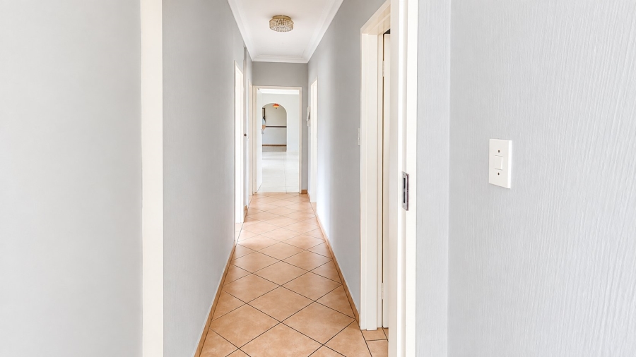 3 Bedroom Property for Sale in Pierre Van Ryneveld Gauteng