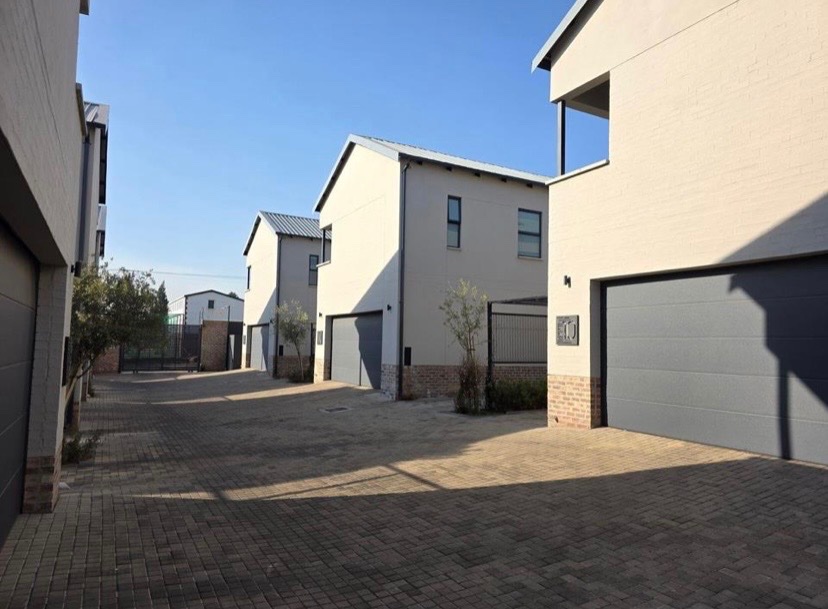 To Let 3 Bedroom Property for Rent in Baileys Muckleneuk Gauteng