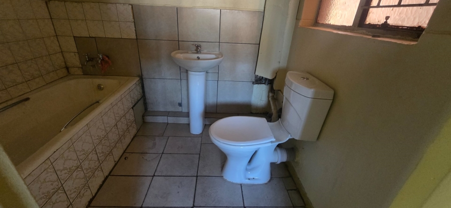 2 Bedroom Property for Sale in Pretoria West Gauteng