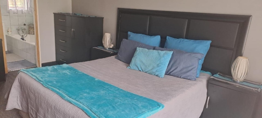 3 Bedroom Property for Sale in Flora Gardens Gauteng