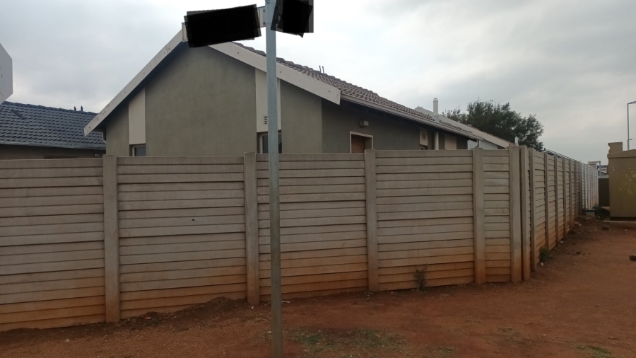 2 Bedroom Property for Sale in Sky City Gauteng