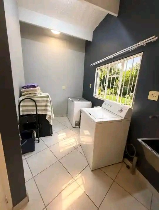 5 Bedroom Property for Sale in Moreleta Park Gauteng