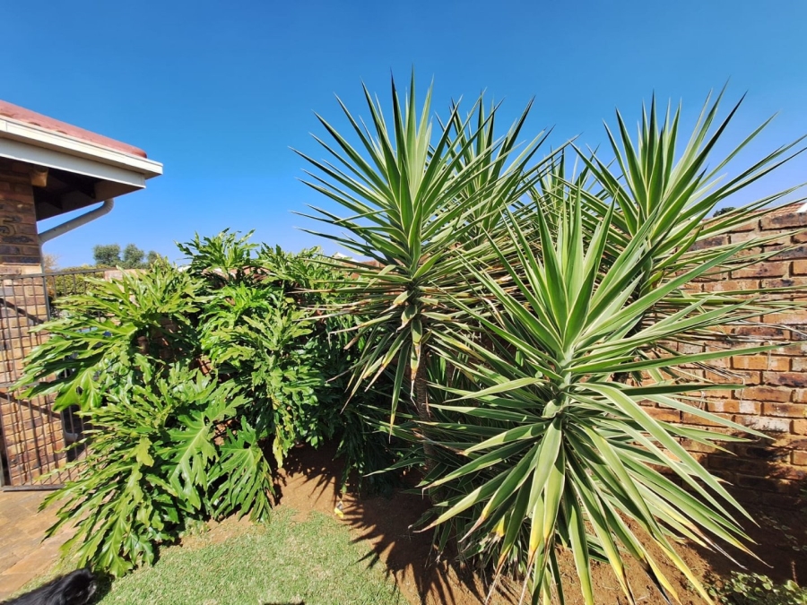 2 Bedroom Property for Sale in Three Rivers East Gauteng