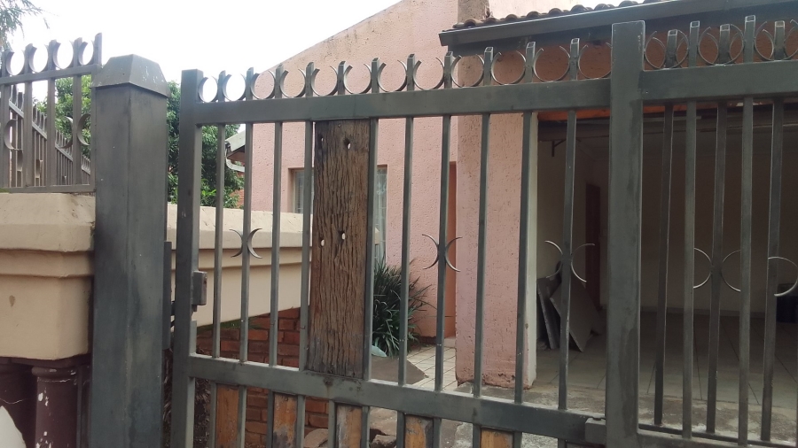 3 Bedroom Property for Sale in Lindo Park Gauteng