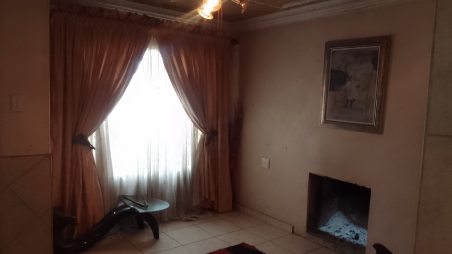 3 Bedroom Property for Sale in Lindo Park Gauteng