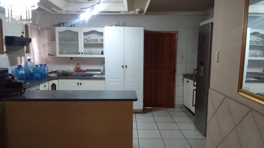 3 Bedroom Property for Sale in Lindo Park Gauteng