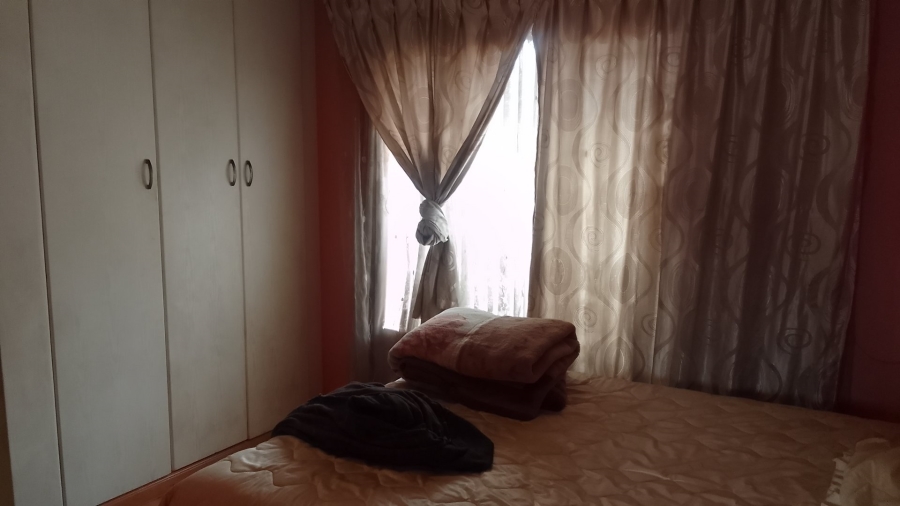 3 Bedroom Property for Sale in Lindo Park Gauteng