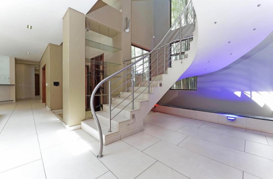 6 Bedroom Property for Sale in Atholl Gauteng