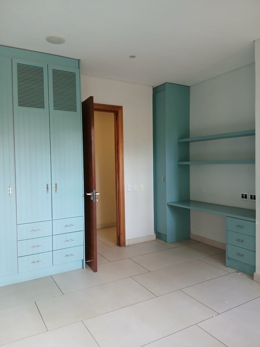 6 Bedroom Property for Sale in Atholl Gauteng
