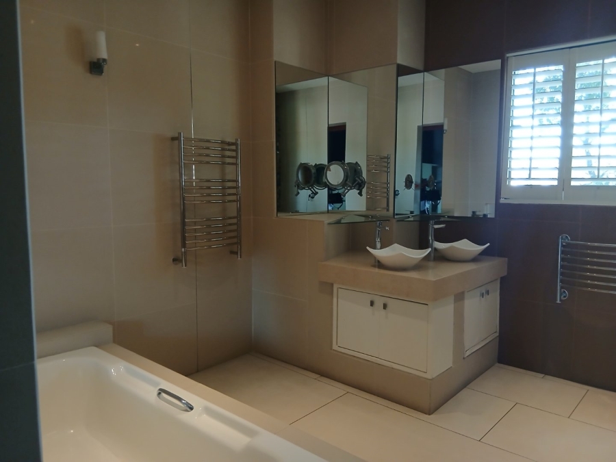 6 Bedroom Property for Sale in Atholl Gauteng