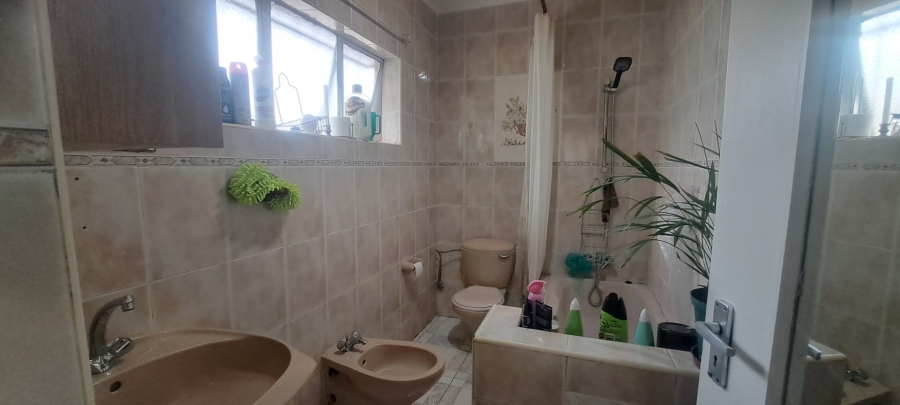 To Let 4 Bedroom Property for Rent in Croydon Gauteng