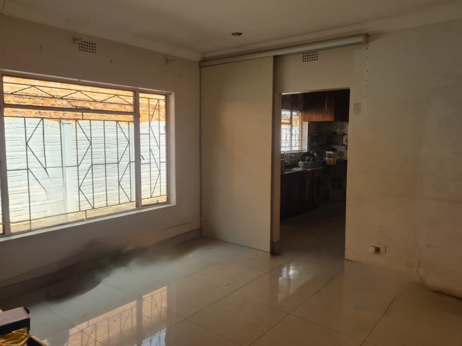  Bedroom Property for Sale in Lenasia Ext 2 Gauteng