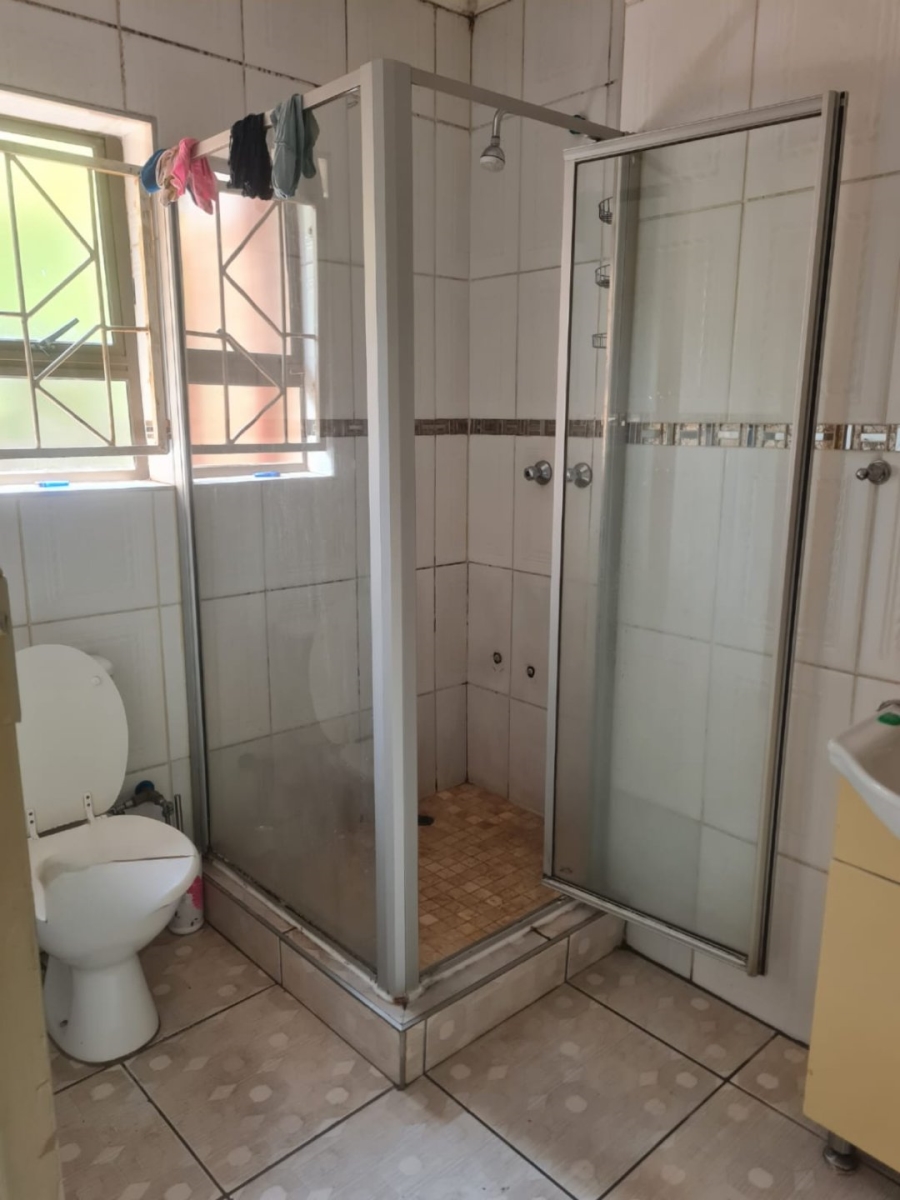  Bedroom Property for Sale in Lenasia Ext 2 Gauteng