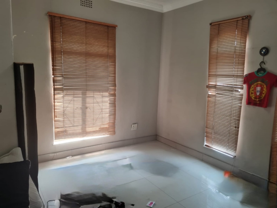  Bedroom Property for Sale in Lenasia Ext 2 Gauteng