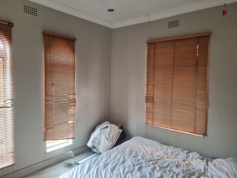  Bedroom Property for Sale in Lenasia Ext 2 Gauteng