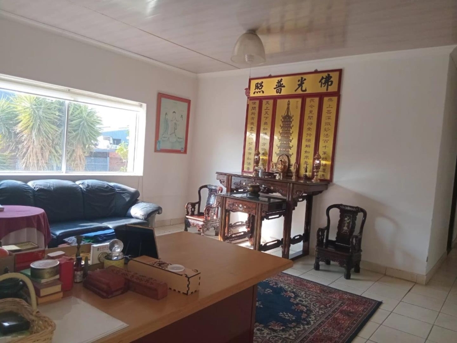 Commercial Property for Sale in Lea Glen Gauteng