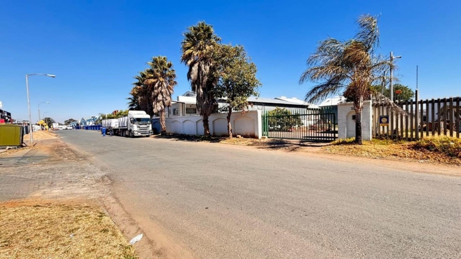 Commercial Property for Sale in Lea Glen Gauteng