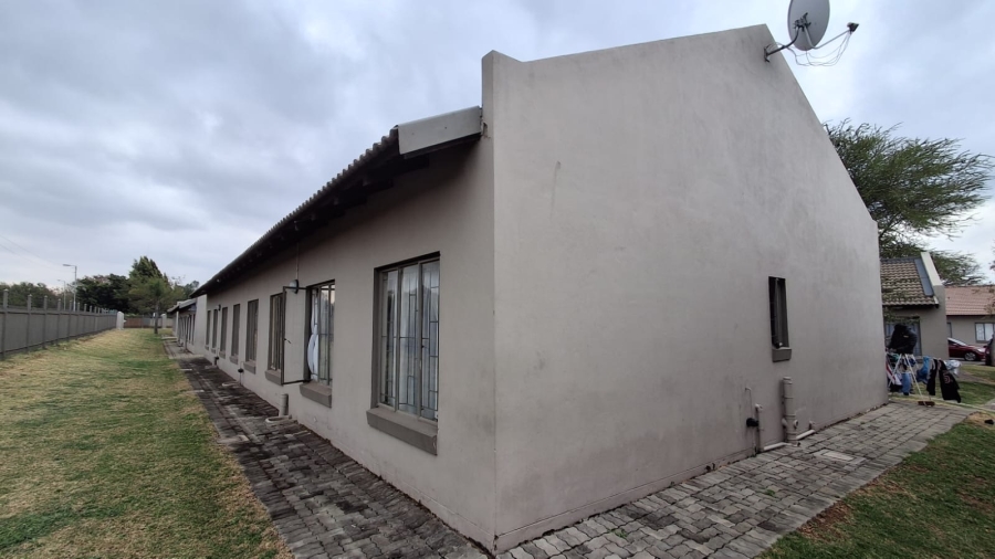 2 Bedroom Property for Sale in Heatherview Gauteng