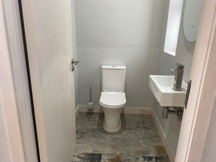 To Let 2 Bedroom Property for Rent in Alphen Park Gauteng