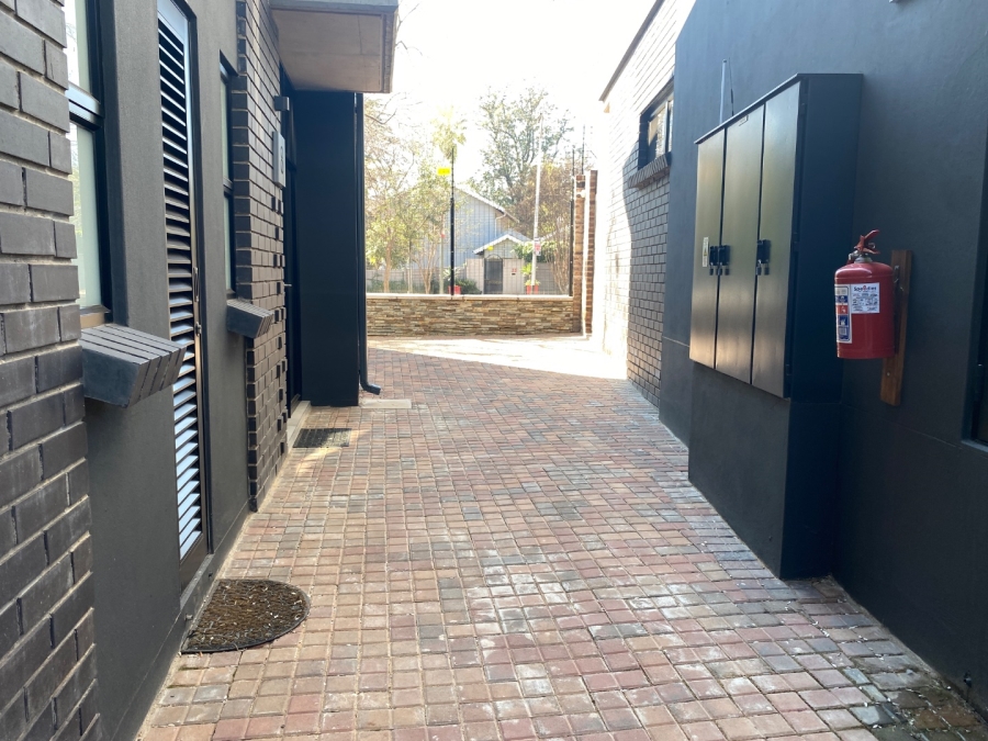 To Let 2 Bedroom Property for Rent in Alphen Park Gauteng