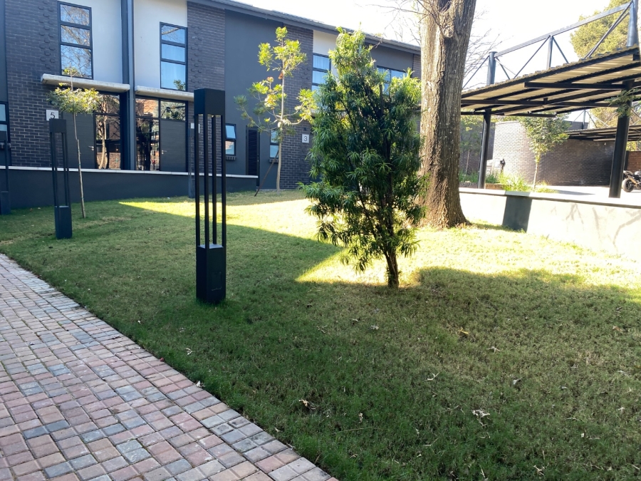 To Let 2 Bedroom Property for Rent in Alphen Park Gauteng