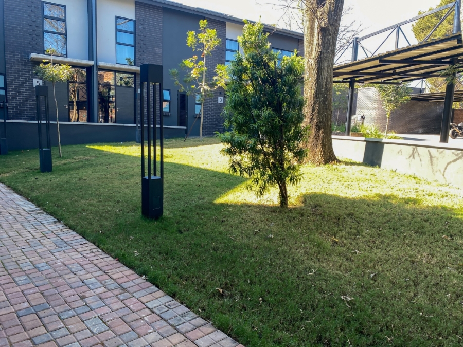 To Let 2 Bedroom Property for Rent in Alphen Park Gauteng