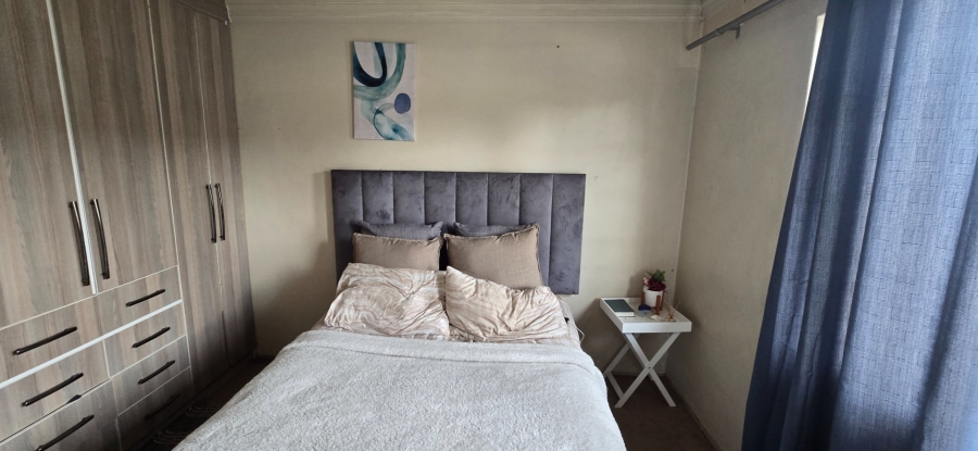 2 Bedroom Property for Sale in Die Hoewes Gauteng