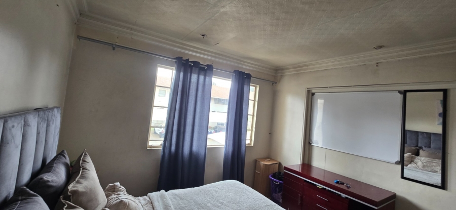 2 Bedroom Property for Sale in Die Hoewes Gauteng