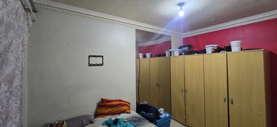 2 Bedroom Property for Sale in Die Hoewes Gauteng