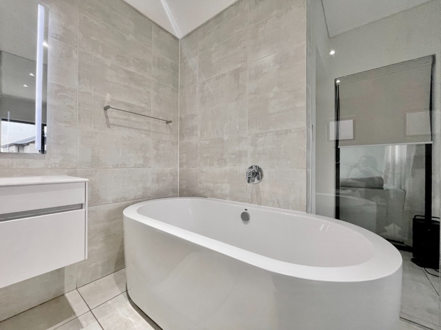3 Bedroom Property for Sale in The Polofields Gauteng