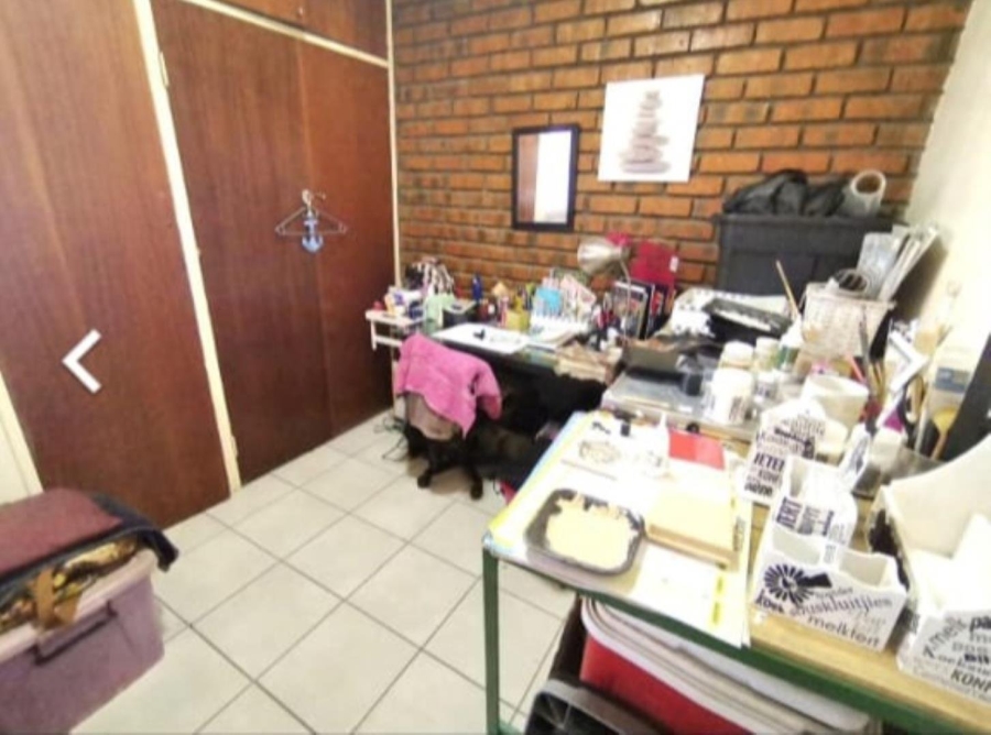 2 Bedroom Property for Sale in Dunnottar Gauteng