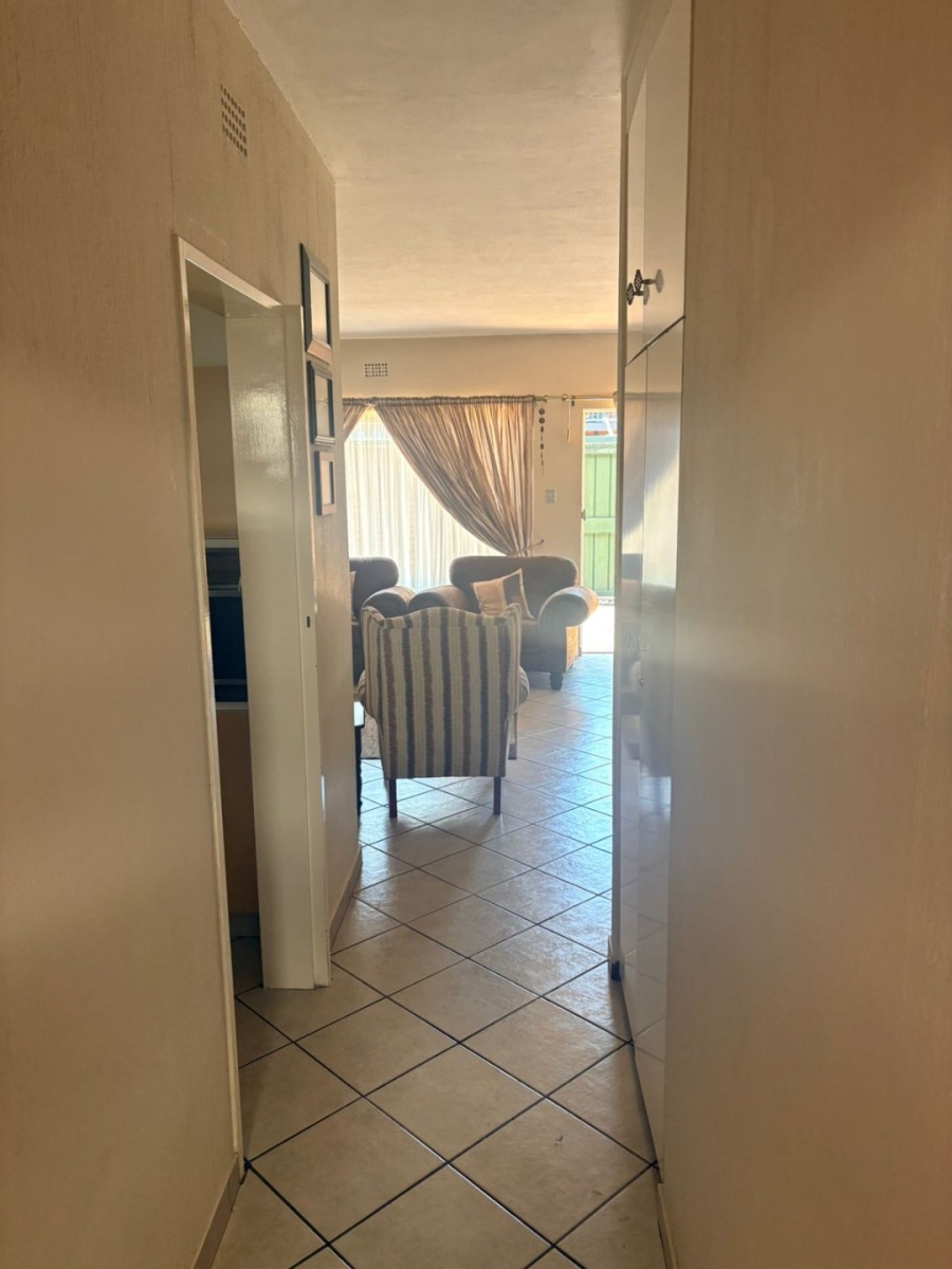 2 Bedroom Property for Sale in Dayanglen Gauteng