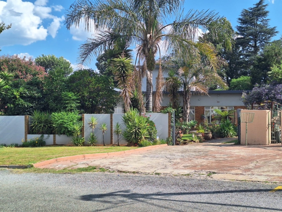 4 Bedroom Property for Sale in Selcourt Gauteng