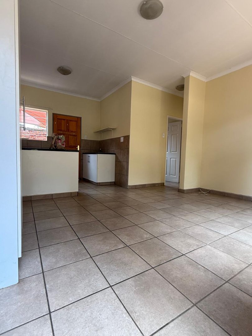 2 Bedroom Property for Sale in Greenhills Gauteng