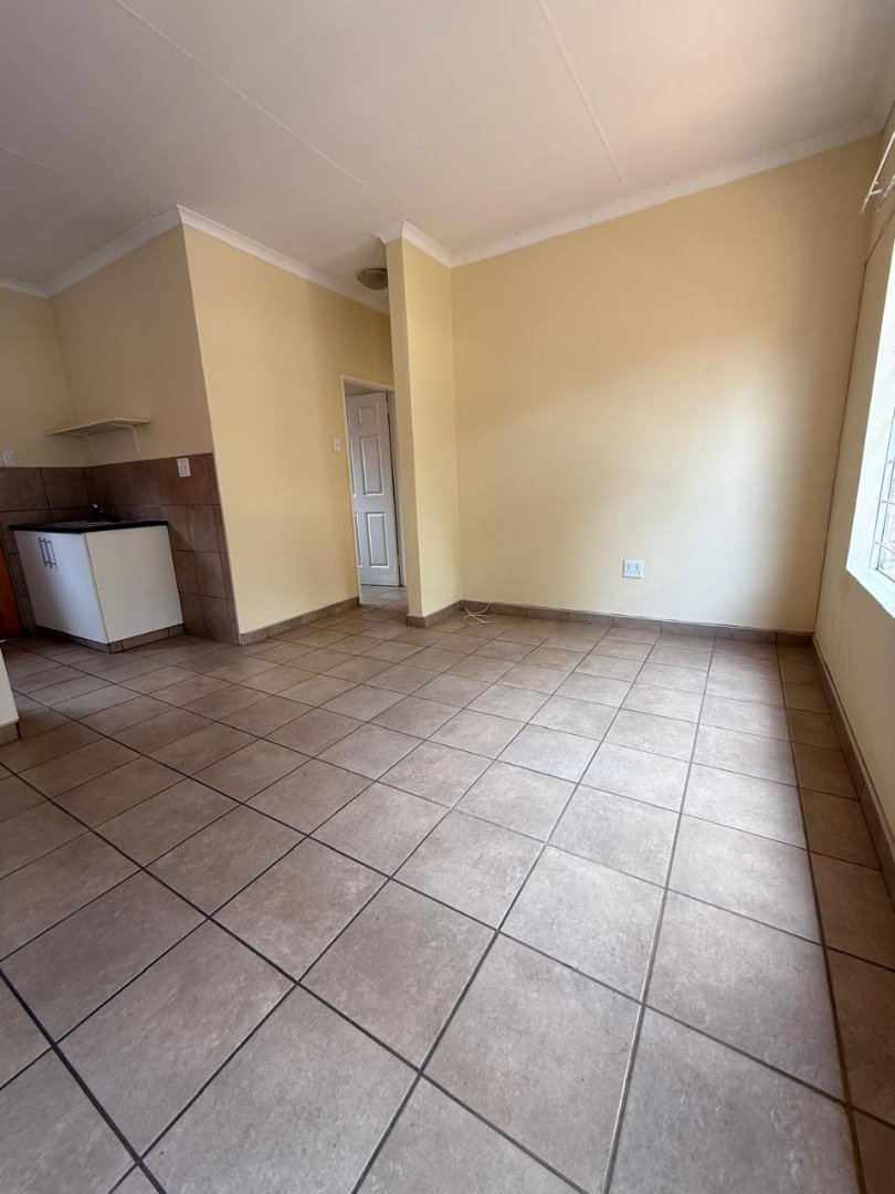 2 Bedroom Property for Sale in Greenhills Gauteng