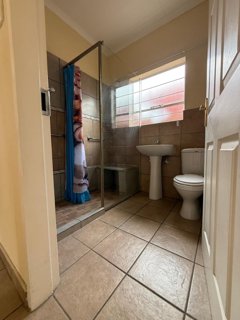 2 Bedroom Property for Sale in Greenhills Gauteng