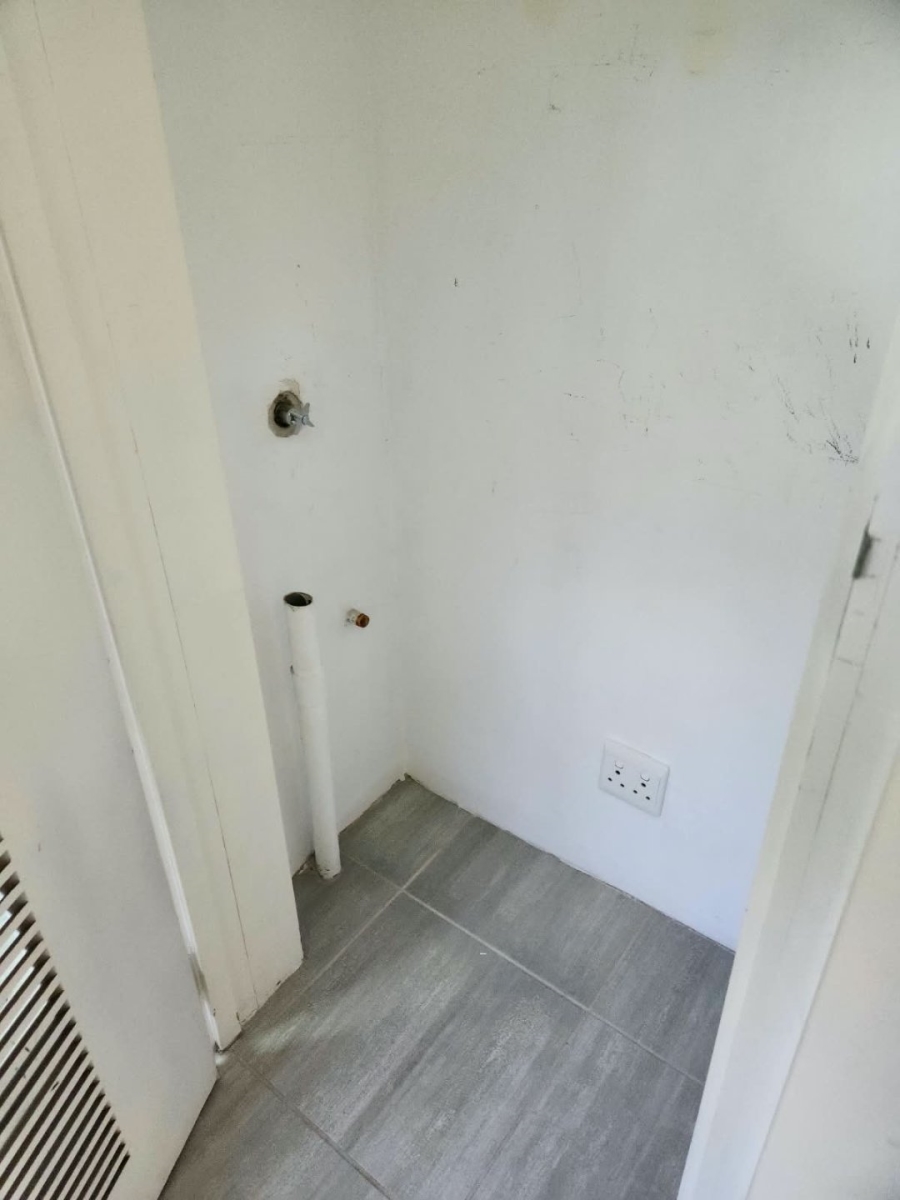To Let 3 Bedroom Property for Rent in Sandown Gauteng