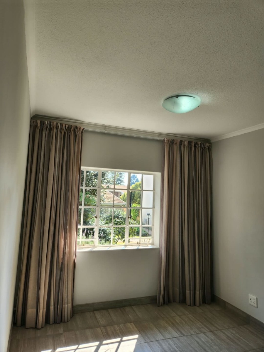 To Let 3 Bedroom Property for Rent in Sandown Gauteng