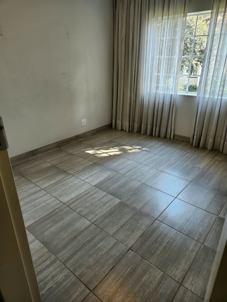 To Let 3 Bedroom Property for Rent in Sandown Gauteng