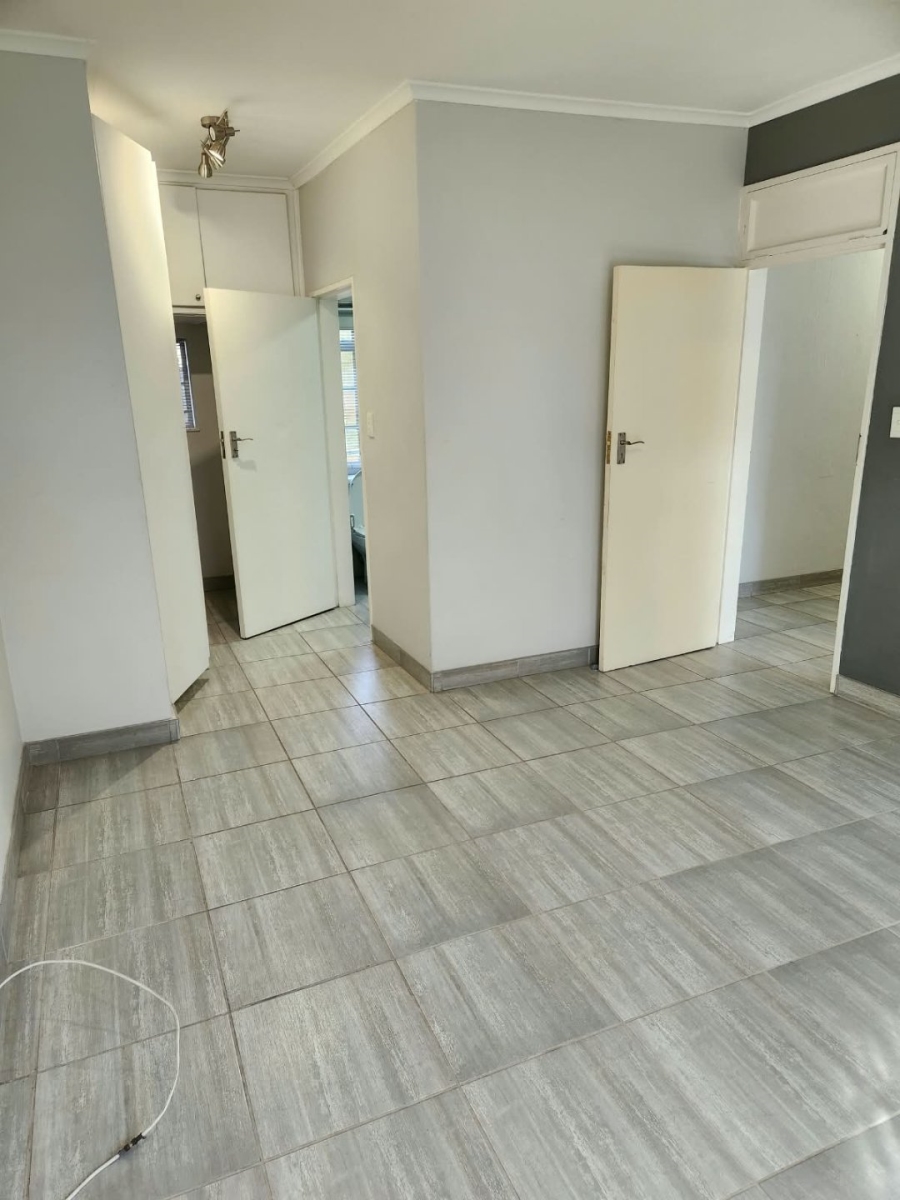 To Let 3 Bedroom Property for Rent in Sandown Gauteng