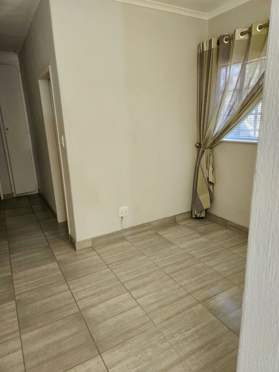 To Let 3 Bedroom Property for Rent in Sandown Gauteng