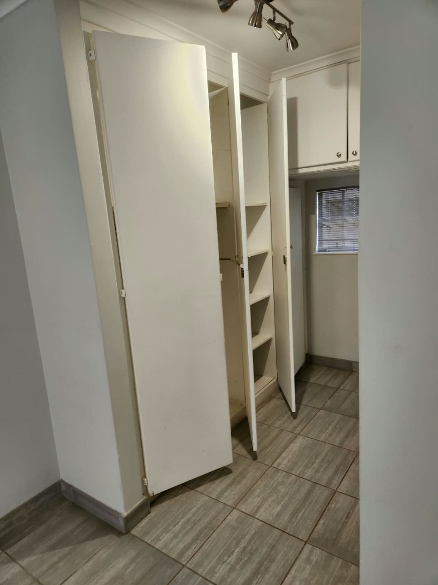 To Let 3 Bedroom Property for Rent in Sandown Gauteng
