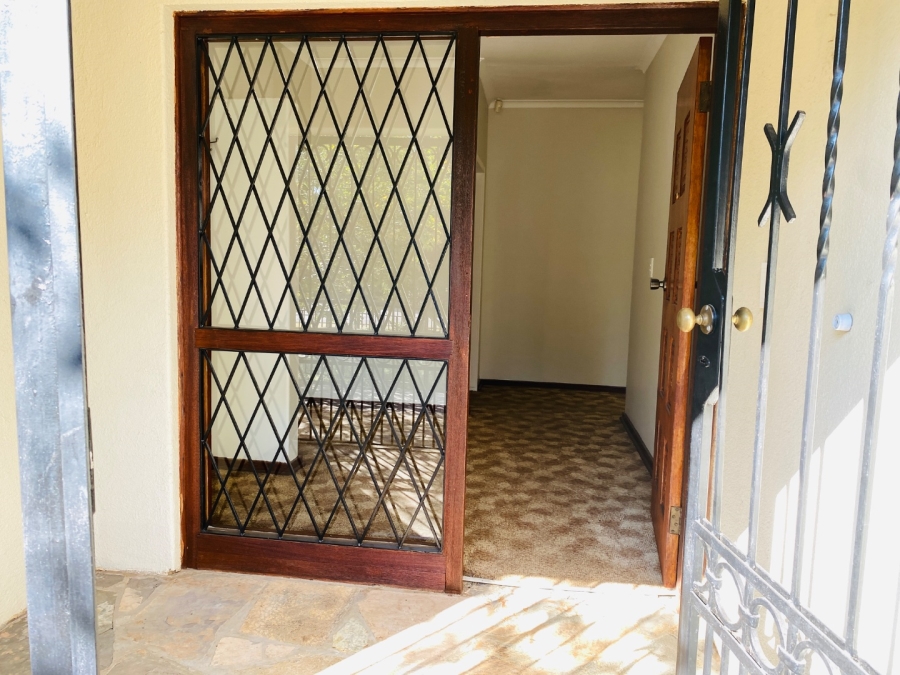 To Let 3 Bedroom Property for Rent in Alphen Park Gauteng