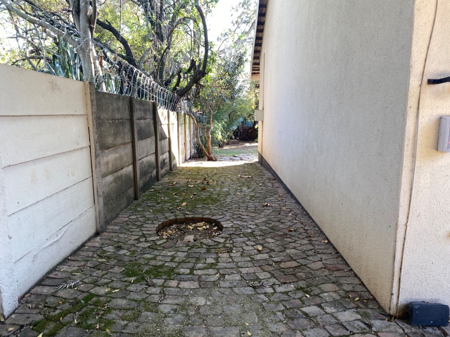 To Let 3 Bedroom Property for Rent in Alphen Park Gauteng