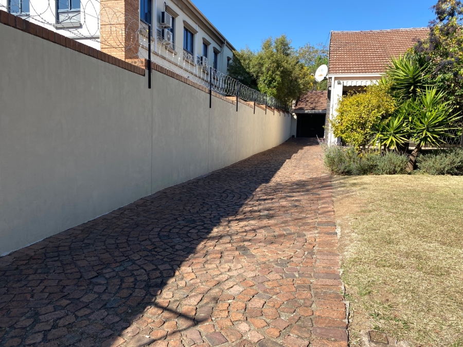 To Let 3 Bedroom Property for Rent in Alphen Park Gauteng