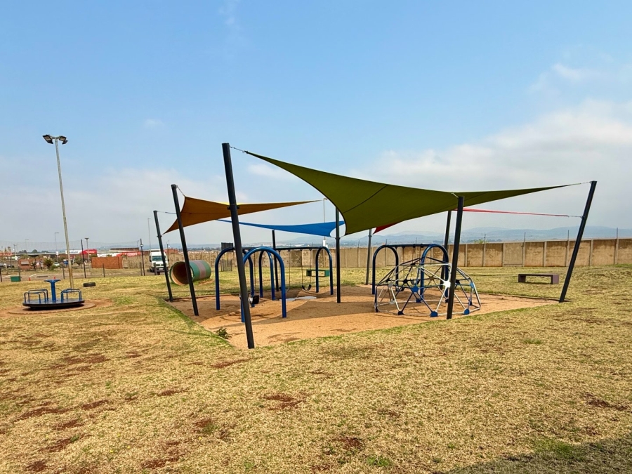 1 Bedroom Property for Sale in Sky City Gauteng