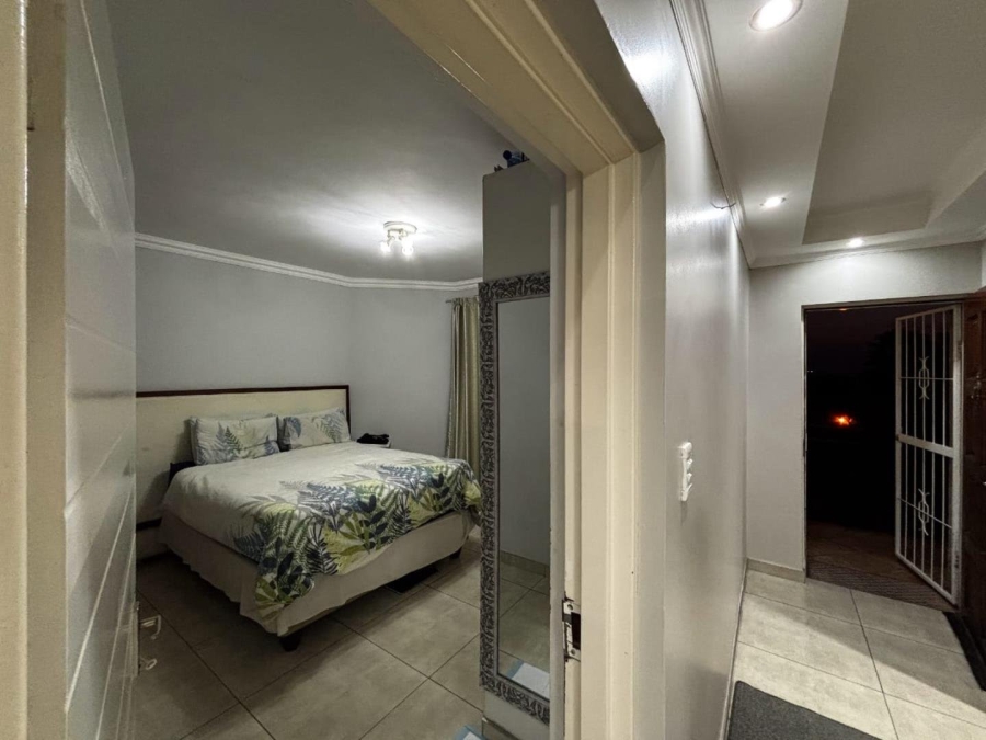 5 Bedroom Property for Sale in Halfway Gardens Gauteng