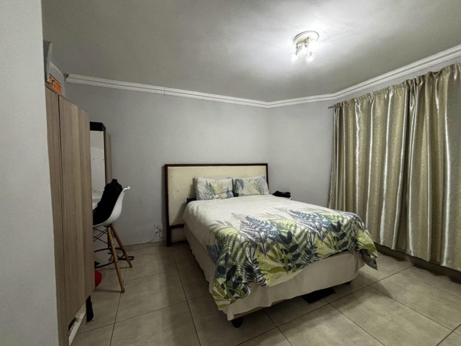 5 Bedroom Property for Sale in Halfway Gardens Gauteng